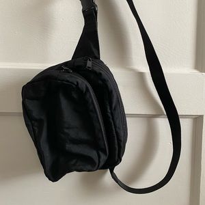 BAGGU black Fanny pack - hardly used